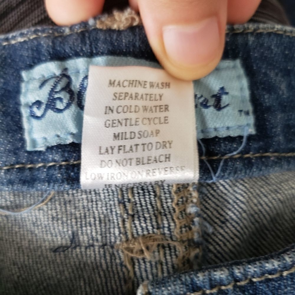 Jean Shorts - Picture 7 of 7